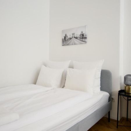 Standard Apartment By Hi5 - Petofi 12 ブダペスト エクステリア 写真