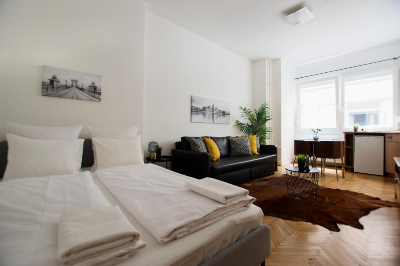 Standard Apartment By Hi5 - Petofi 12 ブダペスト エクステリア 写真