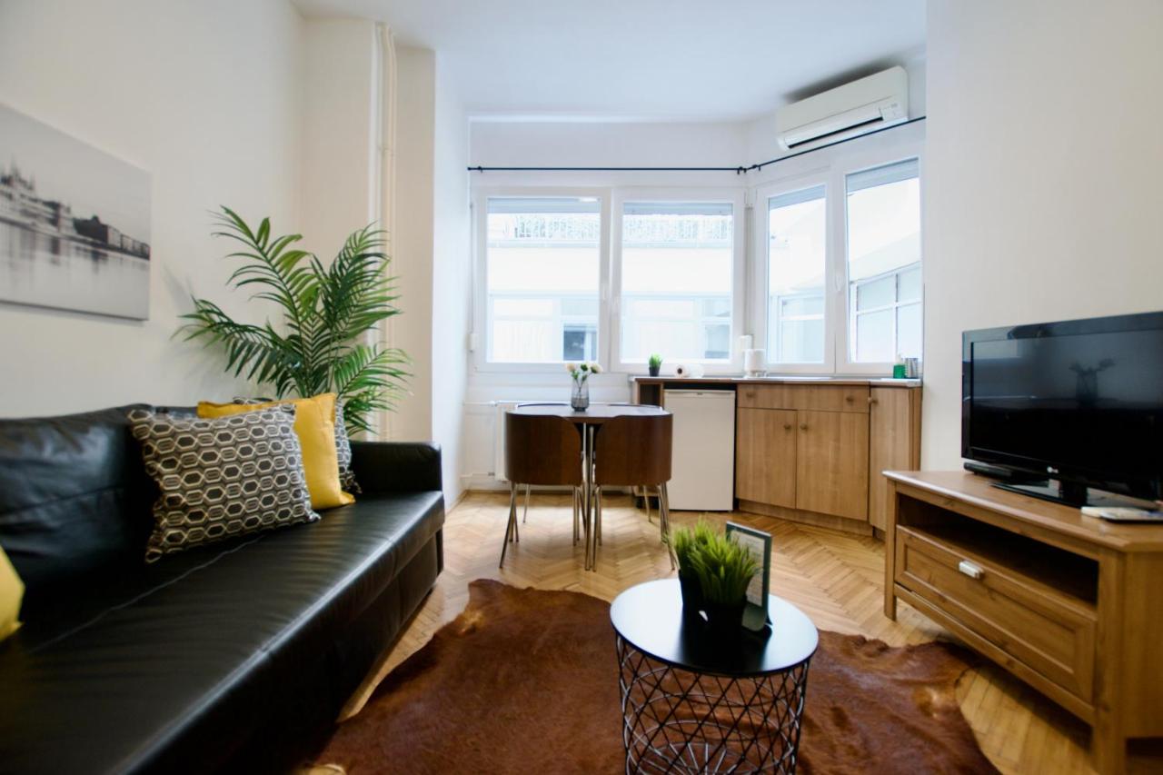 Standard Apartment By Hi5 - Petofi 12 ブダペスト エクステリア 写真